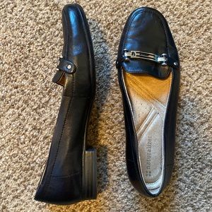 Naturalizer Black Leather Loafer
